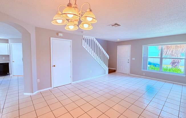 Gorgeous 4 Bed / 2.5 Bath POOL Home in Meadow Woods