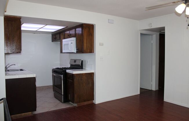 2 beds, 1 bath, $2,100