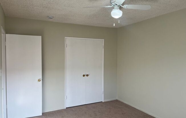 2 beds, 1 bath, 900 sqft, $1,950, Unit 319-7