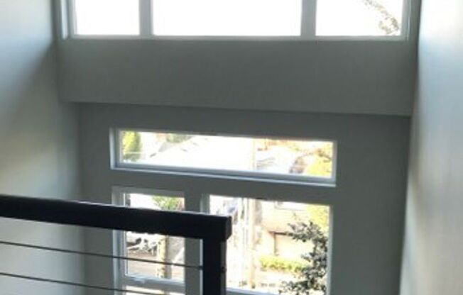 Studio, 1 bath, 404 sqft, $1,475, Unit 102
