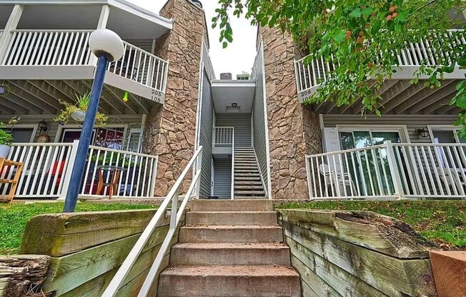 1 bed, 1 bath, $1,660, Unit # 206