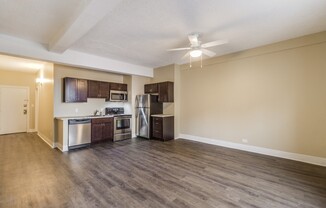 1 bed, 1 bath, 650 sqft, $995, Unit 9L