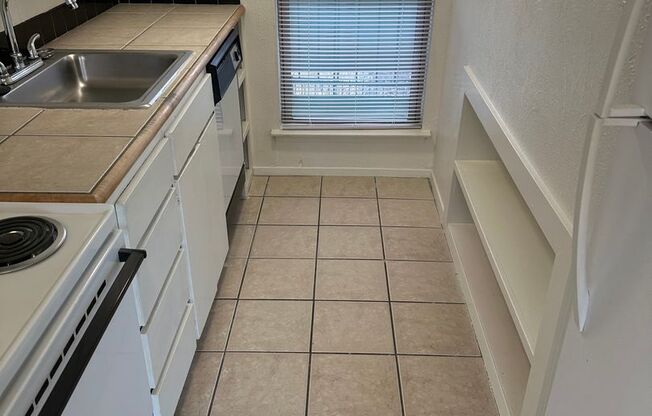 1 bed, 1 bath, 742 sqft, $1,564, Unit OPA-203