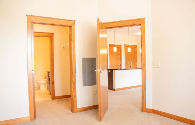 2 beds, 2 baths, $1,425, Unit 103