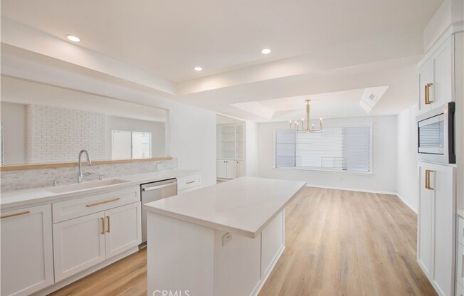 4441 SAUGUS AVE