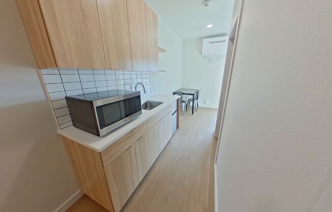 Studio, 1 bath, 314 sqft, $1,250, Unit 308