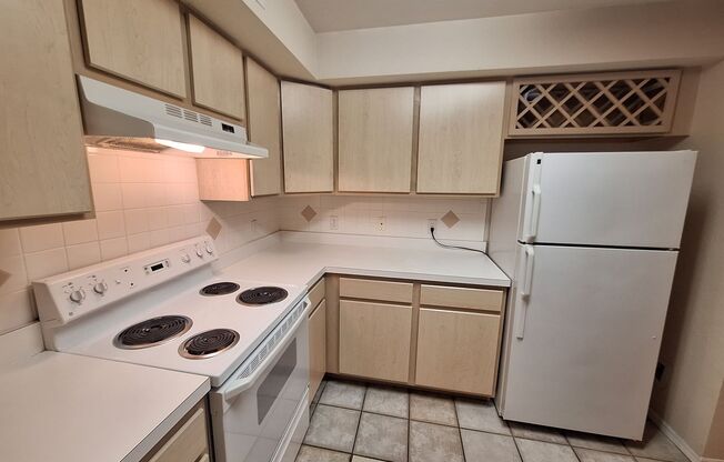 Stylish 1 Bed + Den Condo in Bona Vista | Prime Altamonte Springs Location!