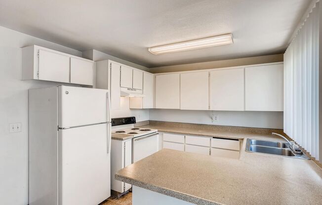1 bed, 1 bath, 640 sqft, $1,250, Unit 011