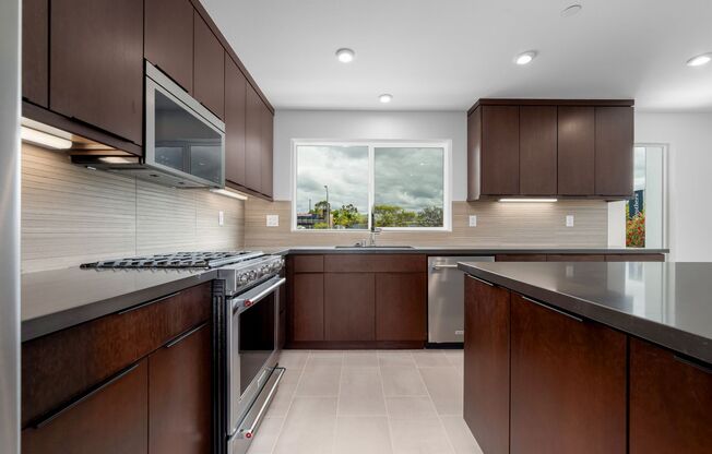 Available now! Brand New 4 Bedroom Townhome in Bay Park!