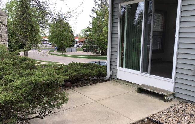 2 beds, 1 bath, 950 sqft, $1,750, Unit 7601RA