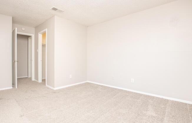 2 beds, 2 baths, 1,044 sqft, $1,600