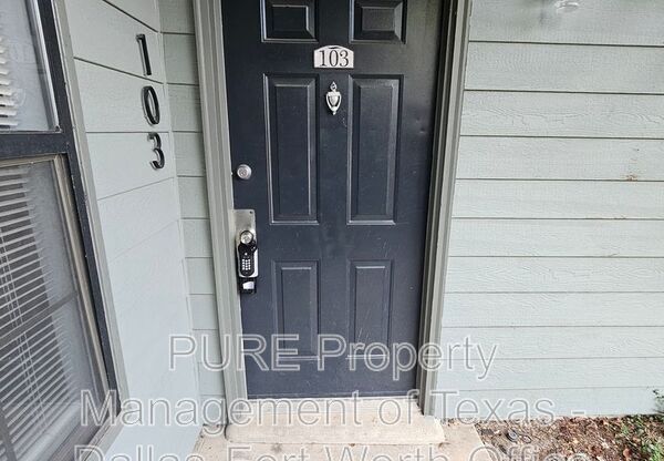 814 103 CASTLEGLEN DR