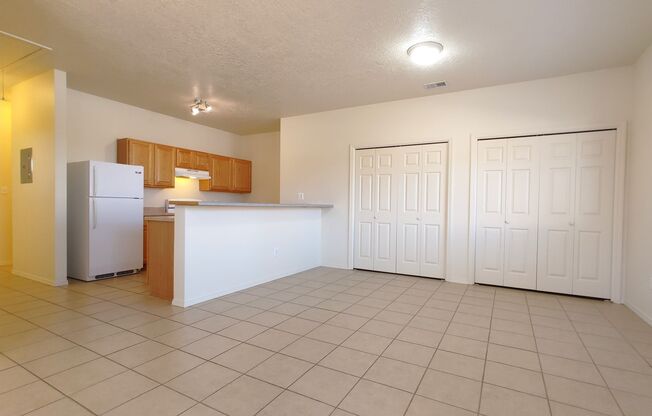 2 beds, 2 baths, 1,290 sqft, $1,650, Unit Unit A