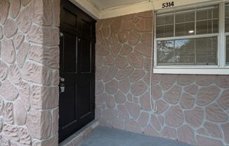 2 beds, 1 bath, $1,525, Unit # 25