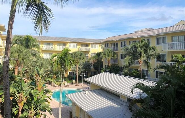 Three Bedroom unit in Victoria Park - Pinecrest Village