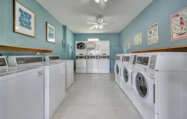 1 bed, 1 bath, 725 sqft, $1,695, Unit V214