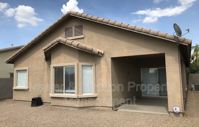 3 beds, 2 baths, 1,524 sqft, $1,800