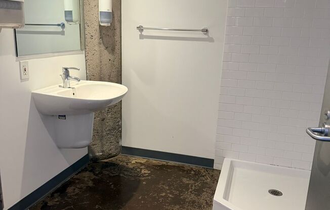 1 bed, 2 baths, 2,063 sqft, $5,499, Unit 108