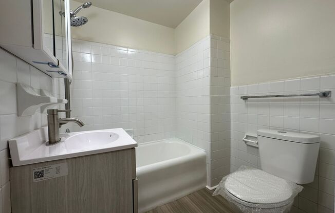 1 bed, 1 bath, 640 sqft, $1,140, Unit Apt 302