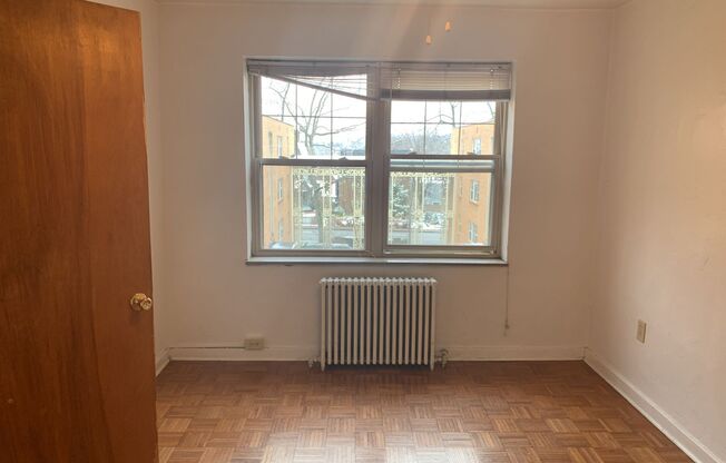 2 beds, 1 bath, $1,750, Unit 309C