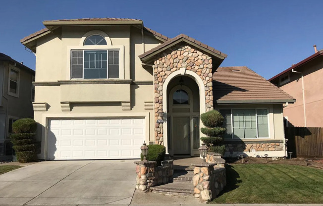 Close to ACE train, parks and school