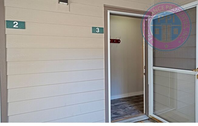 Desirable West Linn Location / Walk To The River, Restaurants & Shopping, Clubhouse, Gym, Pool & Spa
