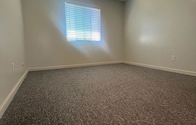 2 beds, 1 bath, 600 sqft, $2,095