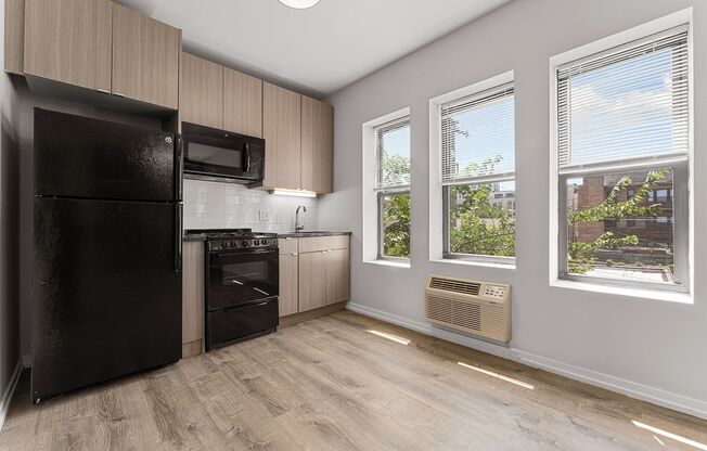 Studio, 1 bath, 211 sqft, $1,395, Unit 319
