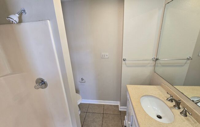 3 beds, 2 baths, $1,450