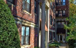 2 beds, 1 bath, $2,600, Unit 1