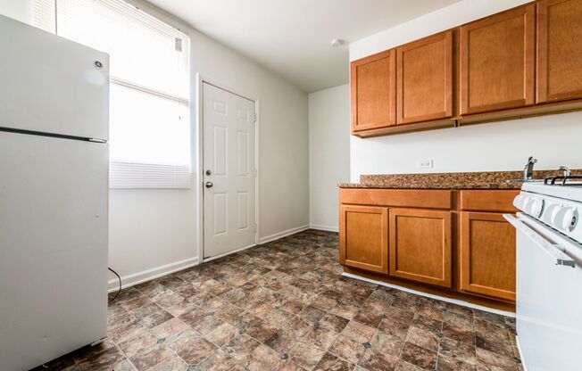 5800 S Artesian