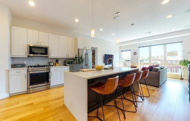 488 DORCHESTER AVE