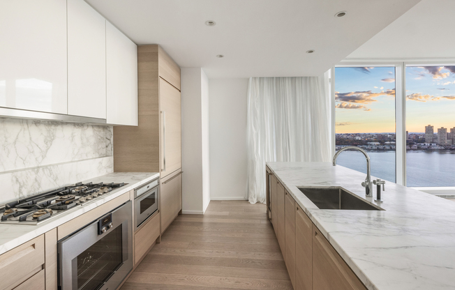 3 beds, 3.5 baths, 1,823 sqft, $26,000, Unit 29B