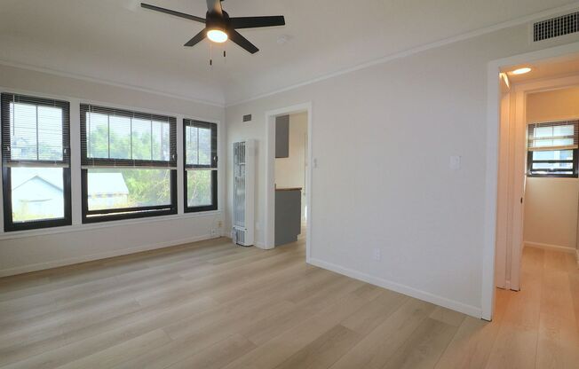 Studio, 1 bath, 375 sqft, $1,795, Unit 214