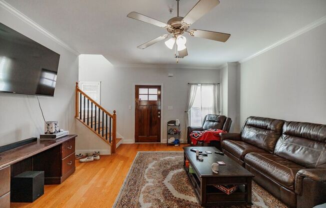 264 CTR PARK LN