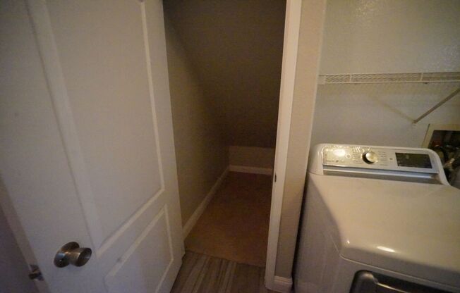 3 beds, 2 baths, $1,740, Unit Parcel #: 138-28-513-111
