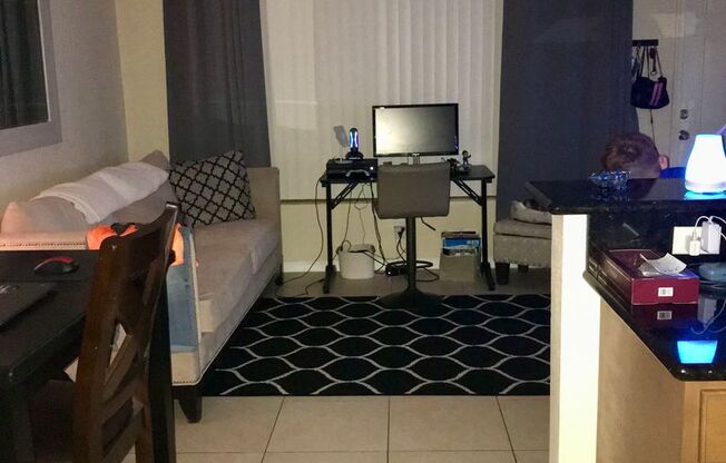 CENTRALLY LOCATED RENOVATED 1 BED 1 BATH CONDO WITH PARKING