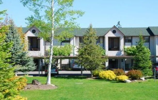 2 beds, 1 bath, 900 sqft, $1,150, Unit 102