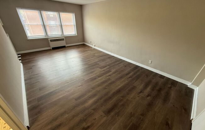 Studio, 1 bath, 400 sqft, $850, Unit #210