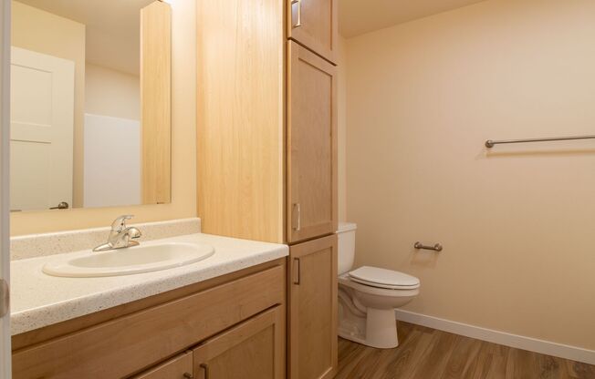 1 bed, 1 bath, 749 sqft, $1,324, Unit EC 4237-09