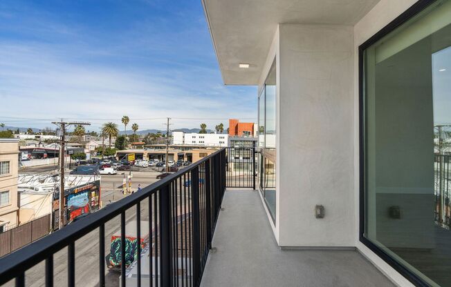 2 beds, 2 baths, $2,880, Unit Two Bedroom