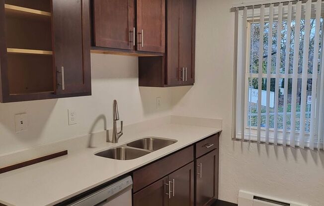 1 bed, 1 bath, 775 sqft, $1,175, Unit 3701-103