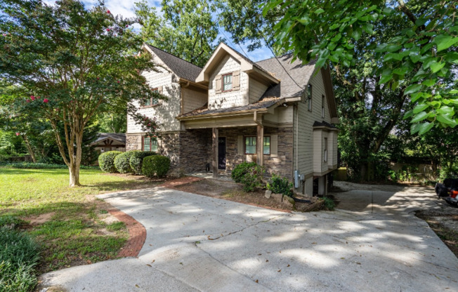 1399 N DRUID HLS RD NE