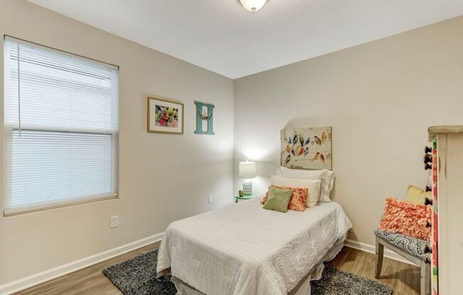 3 beds, 2 baths, 1,456 sqft, $1,999, Unit 5480