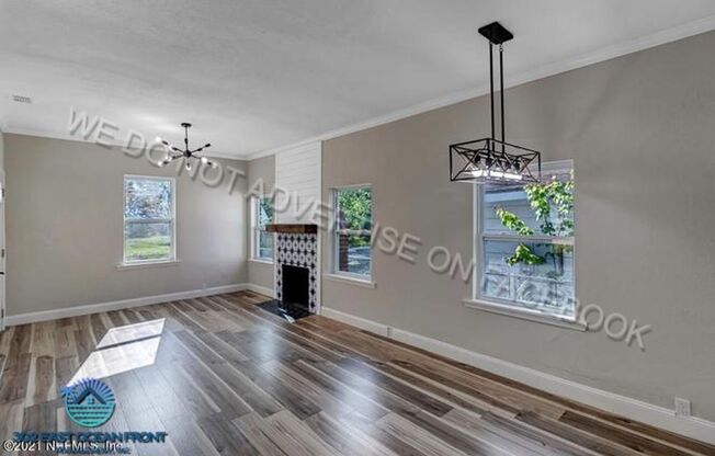 Lovely 2 bedroom / 1 bathroom home now available for rent!