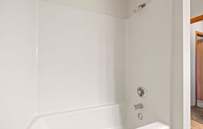 2 beds, 1 bath, 1,075 sqft, $1,445, Unit 1608-01