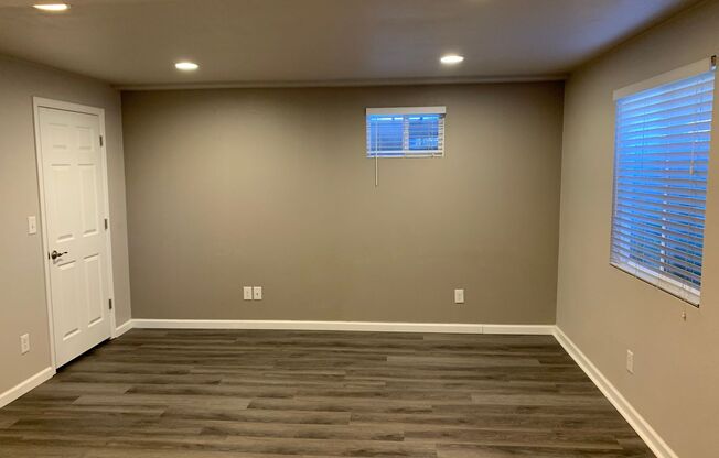 Bright Basement Studio Apartment in Louisville Home