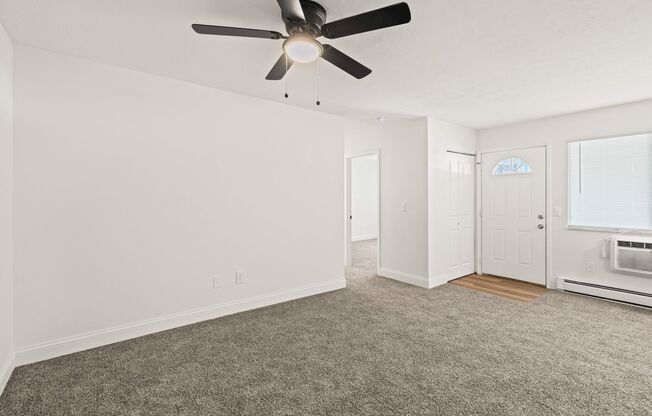 3 beds, 2 baths, 995 sqft, $1,300, Unit 2145-06