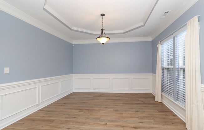 Welcome to this stunning 3-bedroom, 2-bathroom Townhome located in the vibrant community of Huntersville, NC.
