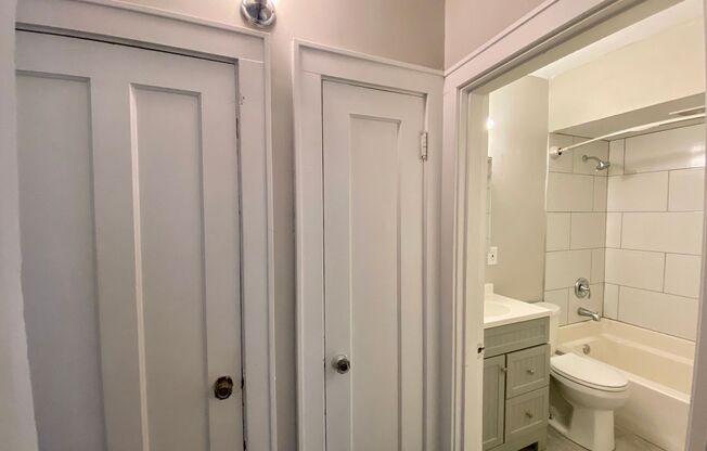 3 beds, 1 bath, 1,000 sqft, $1,500, Unit Unit 2
